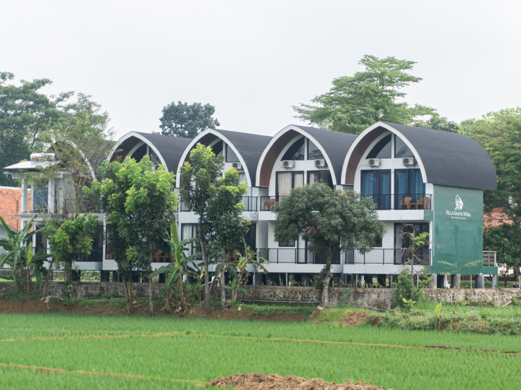 Pemandangan sawah 180° dari Villa Saung Wira