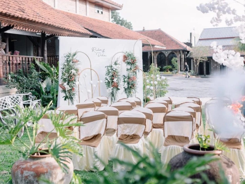 Wedding Outdoor di Villa Saung Wira